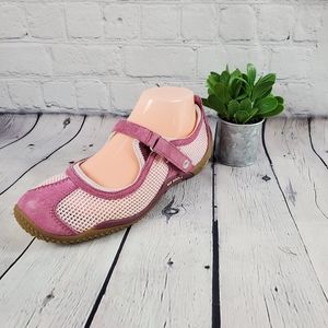 Merrell Mesh Sneakers in Berry Size 8